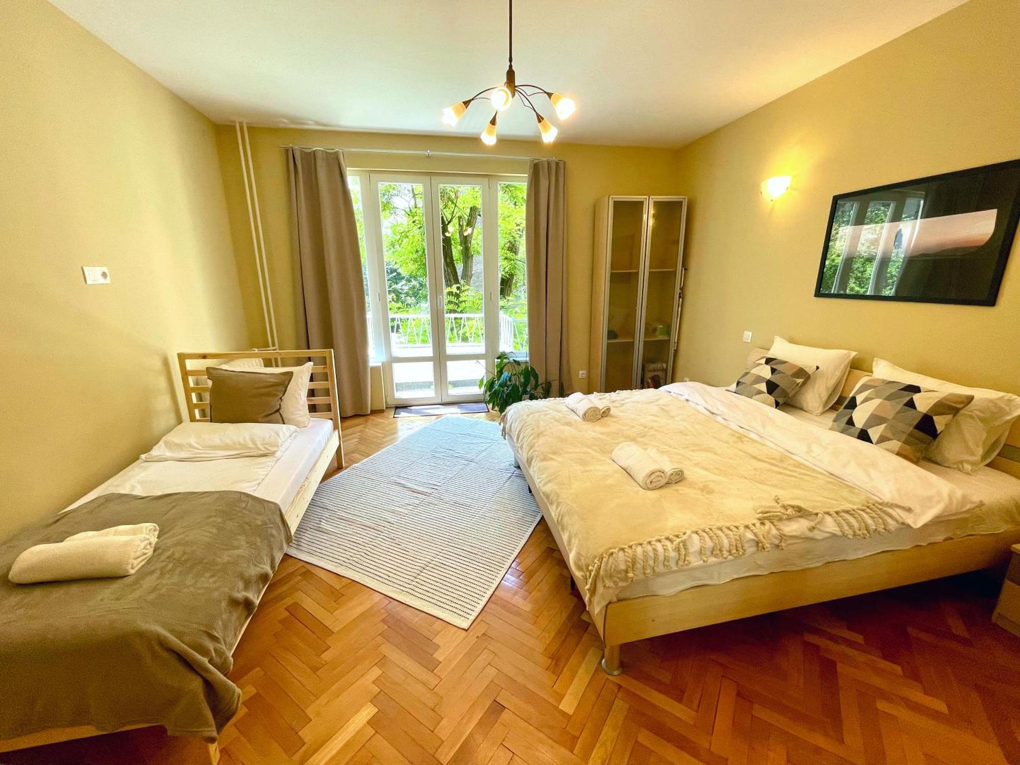 Bohemian Bright & Calm 2Br - Top Center - Private Balcony Sofya Dış mekan fotoğraf