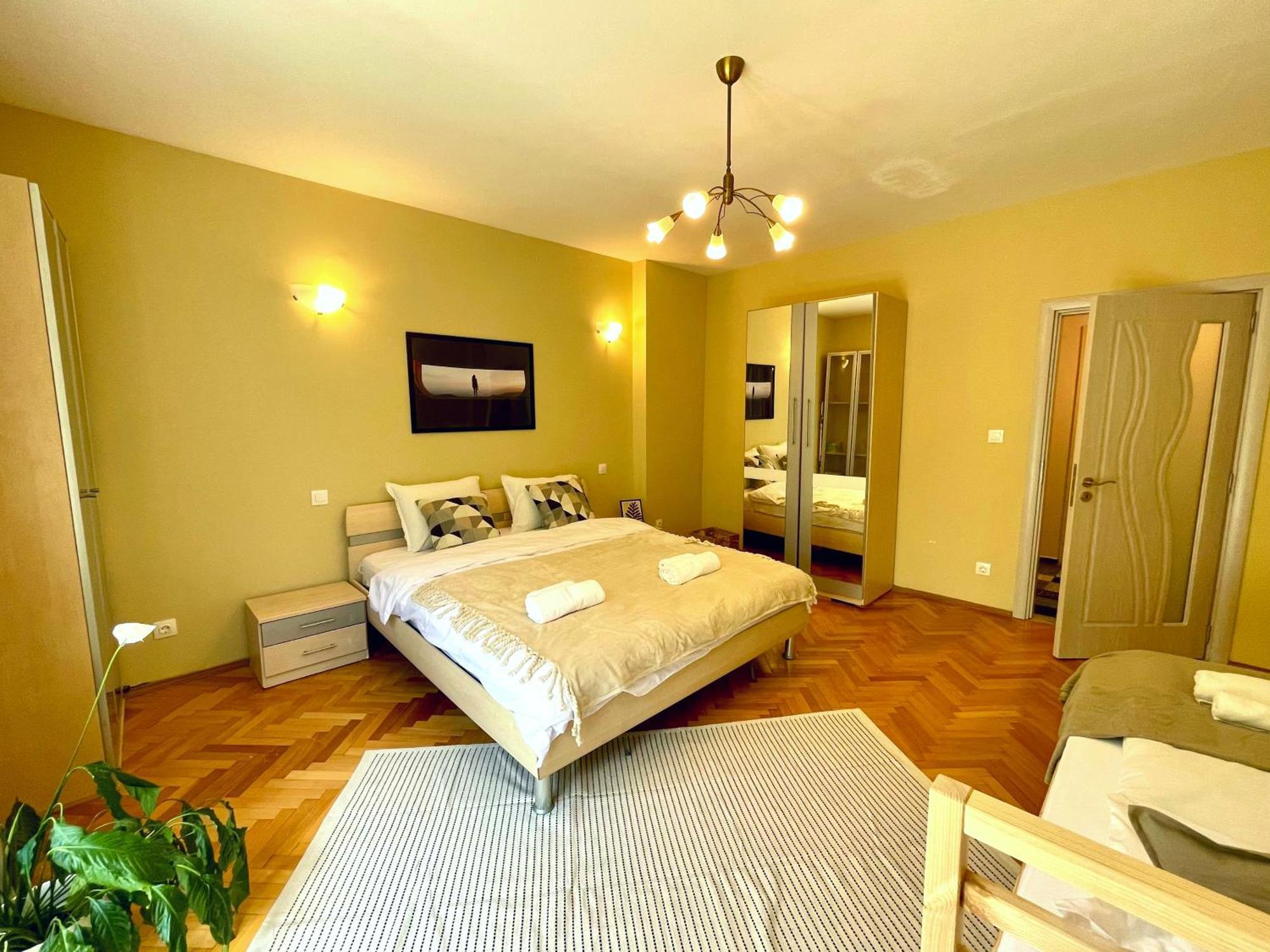 Bohemian Bright & Calm 2Br - Top Center - Private Balcony Sofya Dış mekan fotoğraf