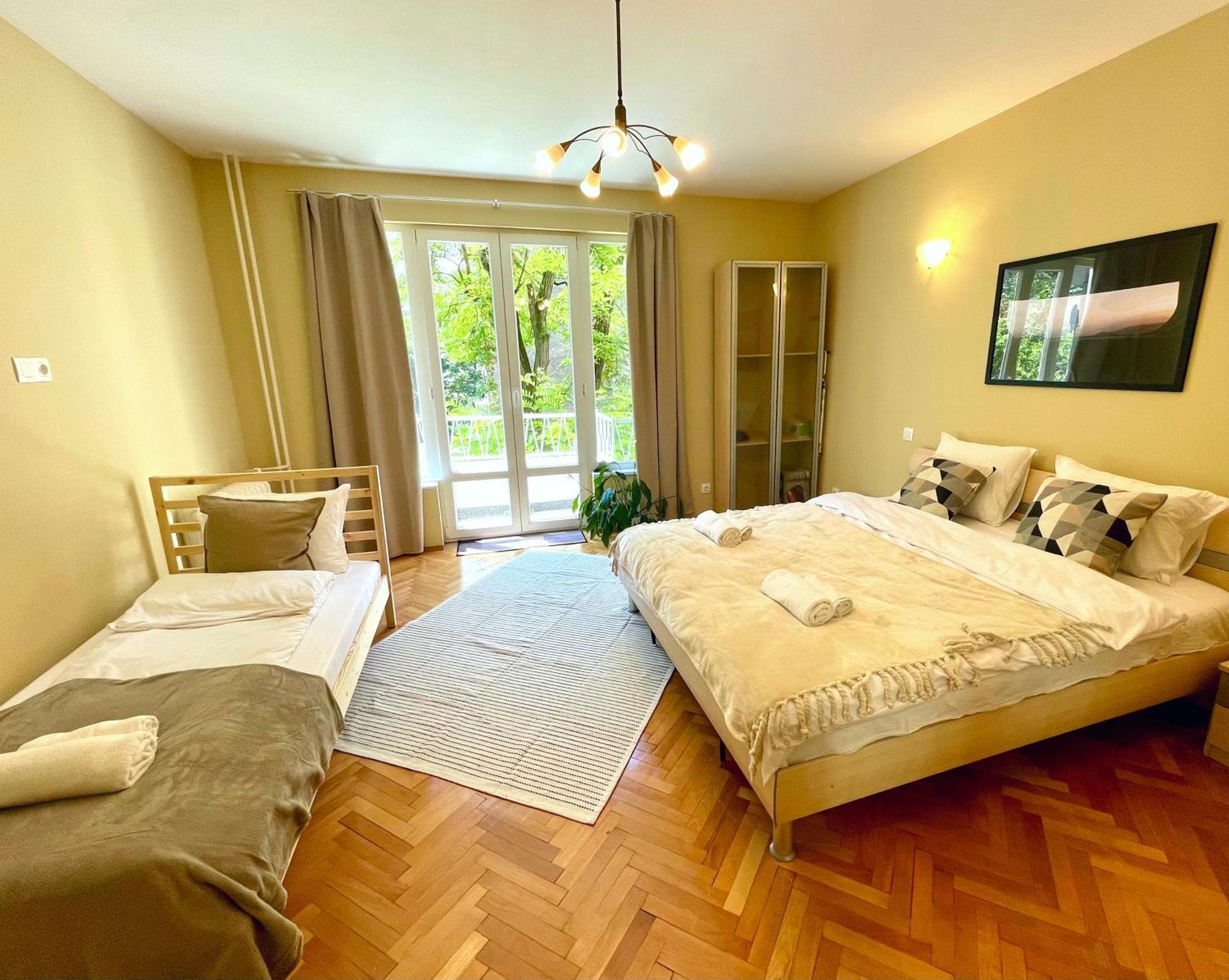 Bohemian Bright & Calm 2Br - Top Center - Private Balcony Sofya Dış mekan fotoğraf