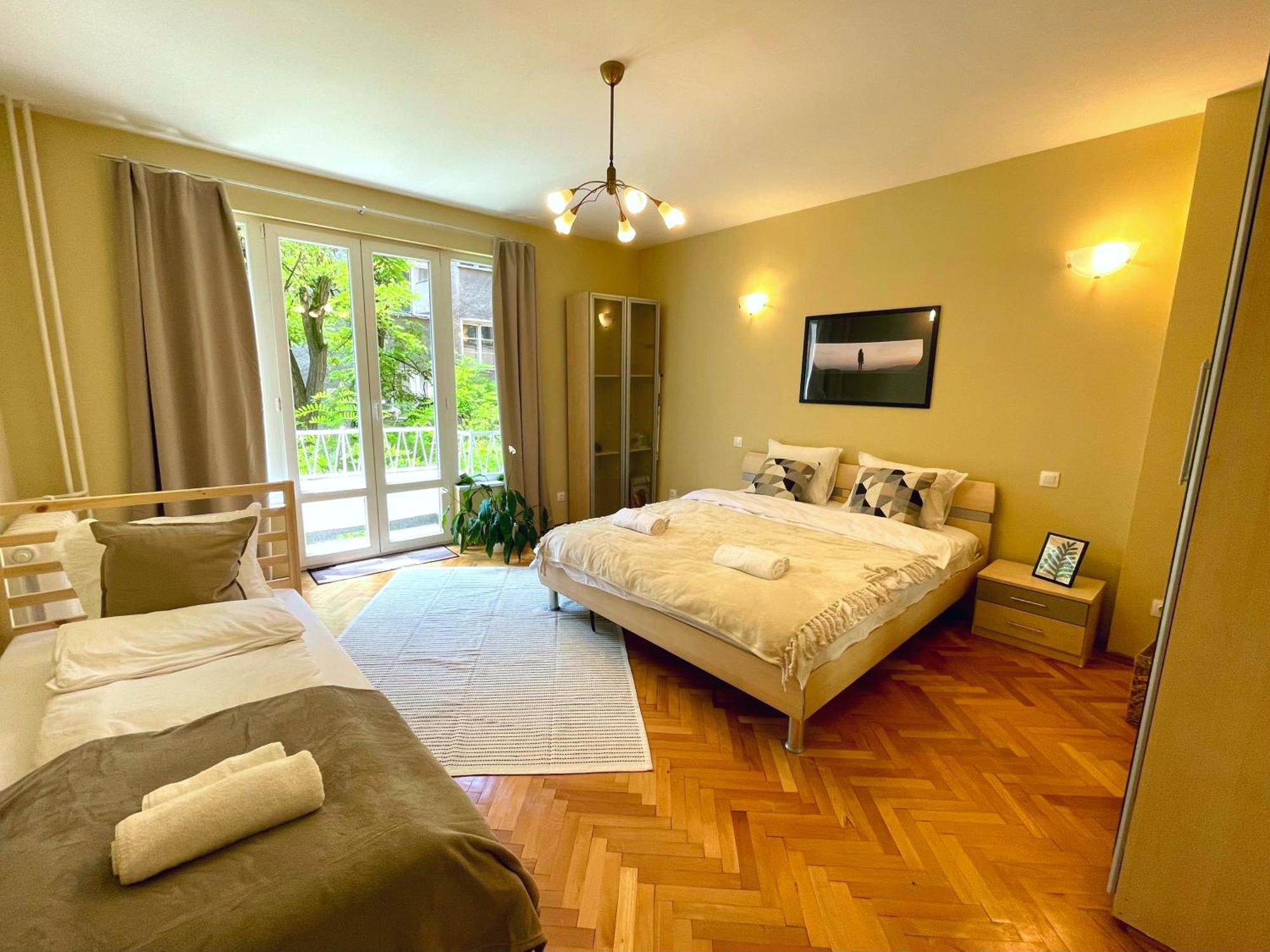 Bohemian Bright & Calm 2Br - Top Center - Private Balcony Sofya Dış mekan fotoğraf