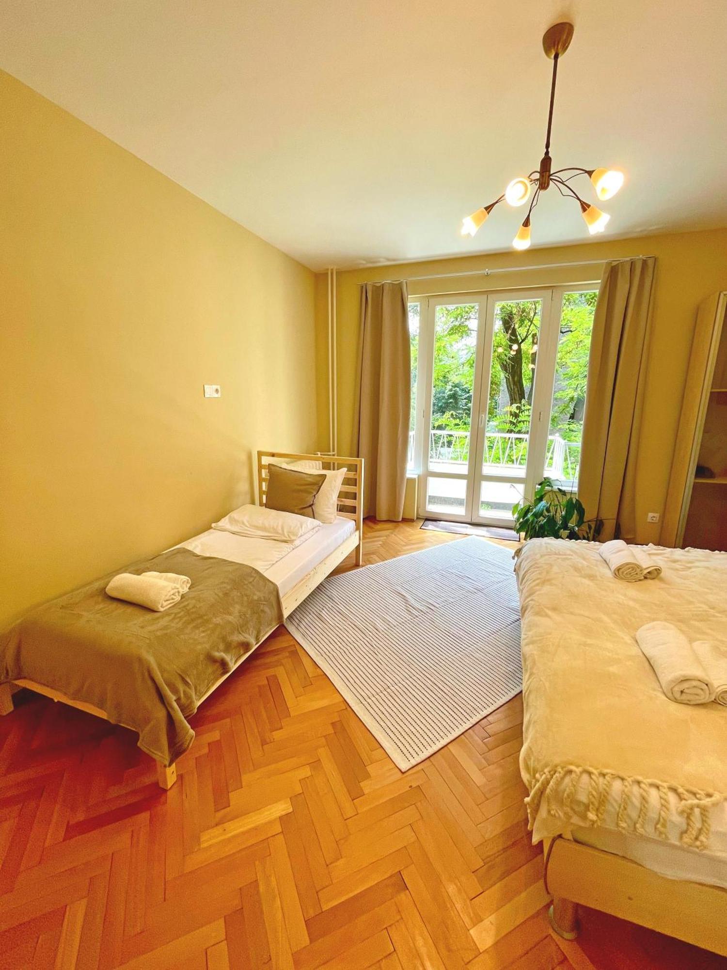 Bohemian Bright & Calm 2Br - Top Center - Private Balcony Sofya Dış mekan fotoğraf