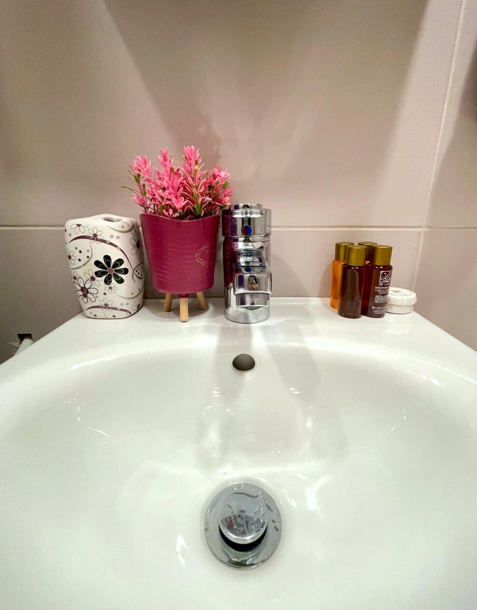 Bohemian Bright & Calm 2Br - Top Center - Private Balcony Sofya Dış mekan fotoğraf