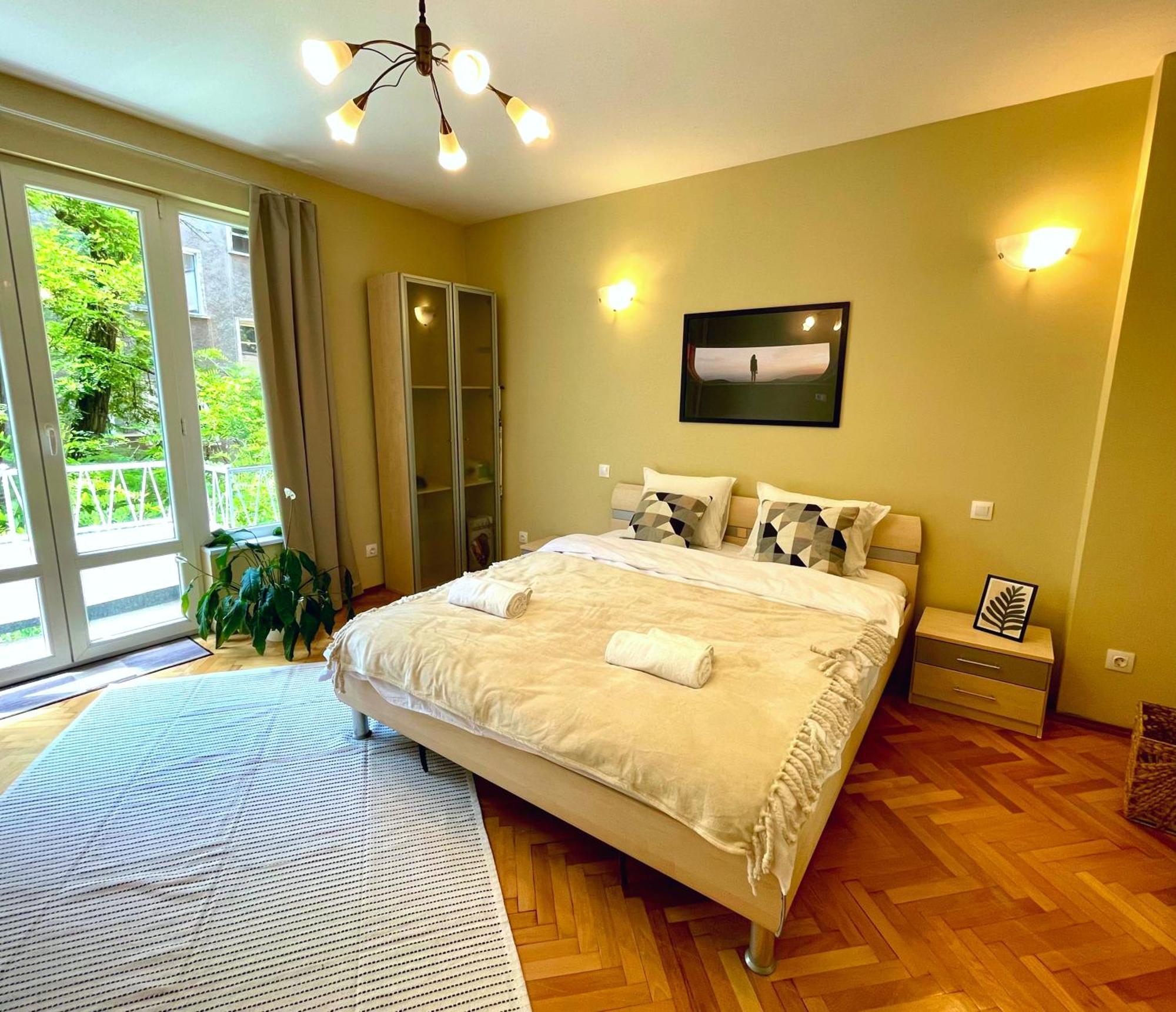 Bohemian Bright & Calm 2Br - Top Center - Private Balcony Sofya Dış mekan fotoğraf