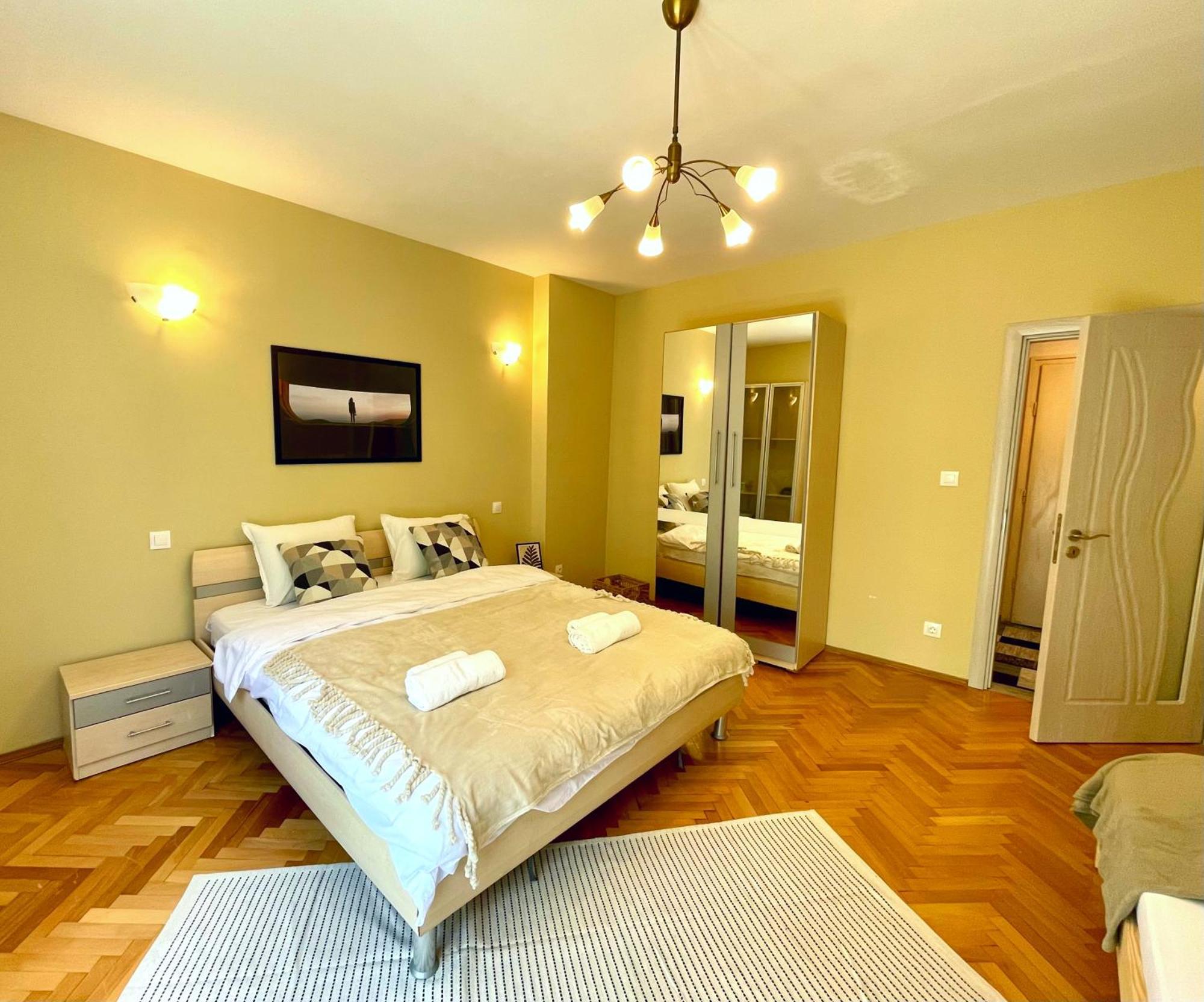 Bohemian Bright & Calm 2Br - Top Center - Private Balcony Sofya Dış mekan fotoğraf
